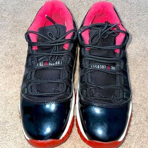 Gently Used Jordan 11s